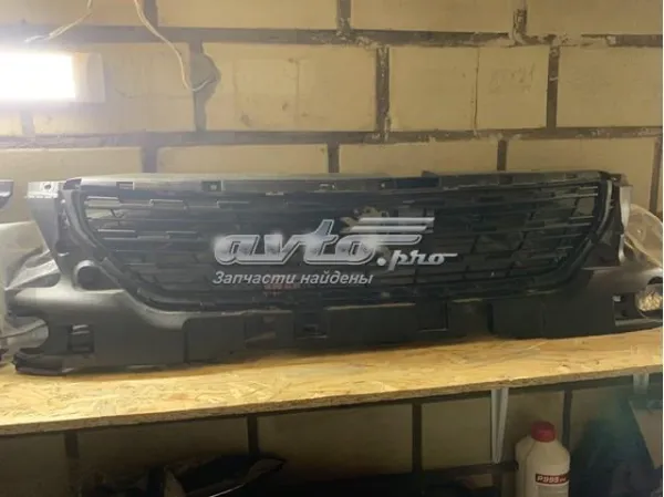 Накладка (рамка) решітки радіатора 9816027680 Peugeot/Citroen