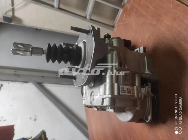 Підсилювач гальм 104552300C Tesla
