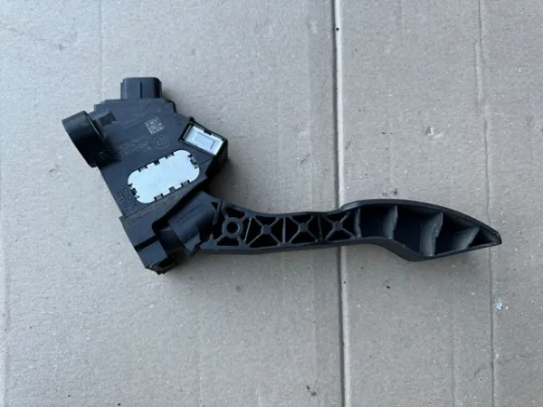  781100W011 Toyota