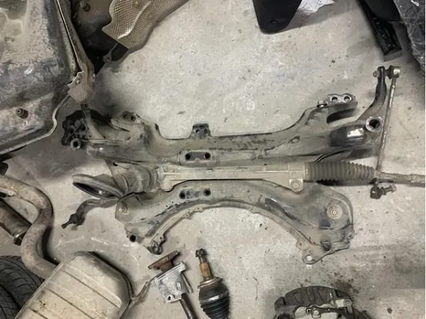 Підрамник передній 5120178010 Toyota