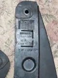 Бризковики передній, правий RENAULT 8200102541