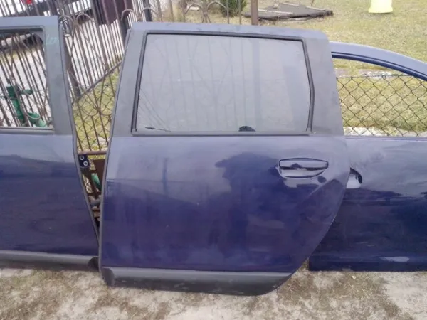 Двері задні, ліві Dacia Lodgy JS