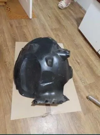 Підкрилок передній лівий 149261300C Tesla