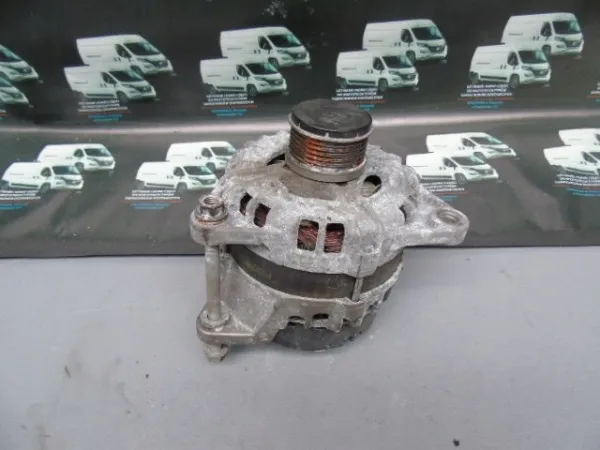 Генератор 5801580941 Iveco