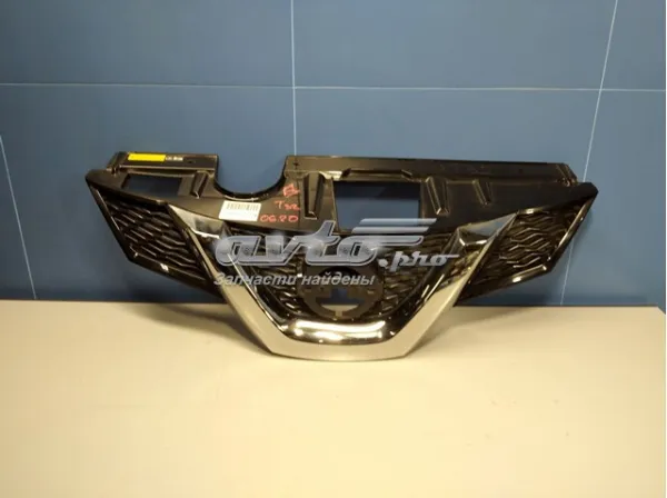 Решітка радіатора 623104CM0B Nissan/Infiniti