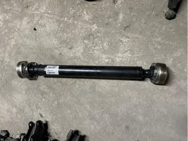 Кардан передній A1674104903 Mercedes