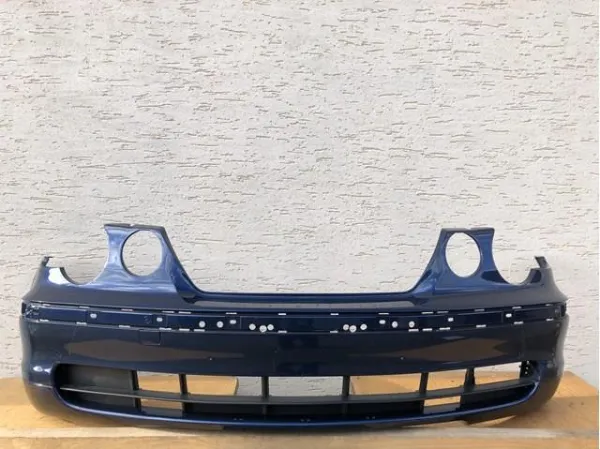 Передній бампер 51117030890 BMW