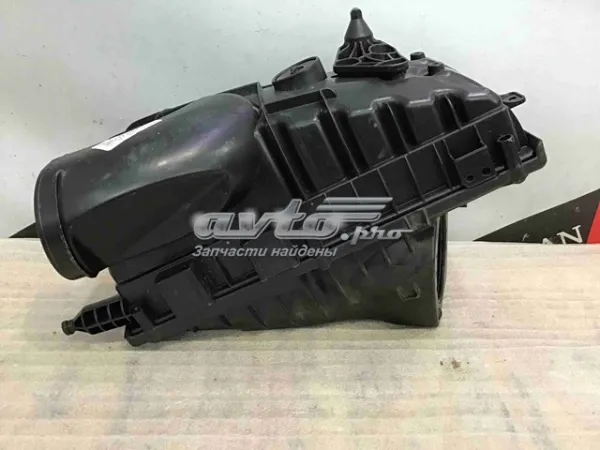 Корпус повітряного фільтра, лівий LR036426 Land Rover