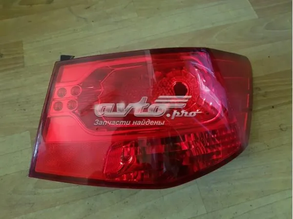 Ліхтар задній правий, зовнішній 924021M010 Hyundai/Kia