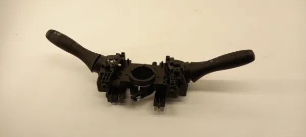 Підрульовий перемикач 255672660R Renault (RVI)