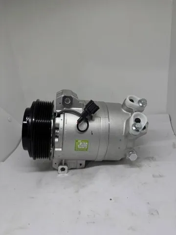 Компресор кондиціонера 926005X22A Nissan/Infiniti