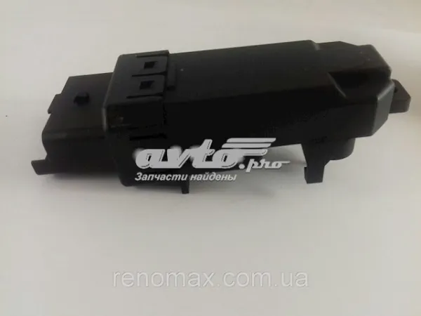 Склопідйомник передньої лівої двері 8200646839 Renault (RVI)
