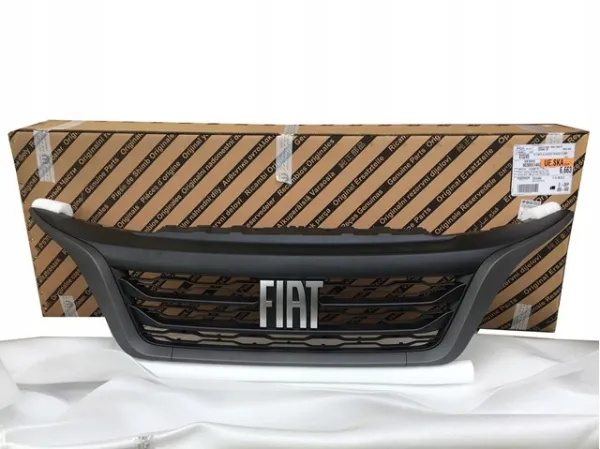 Решітка радіатора 735741854 Fiat/Alfa/Lancia