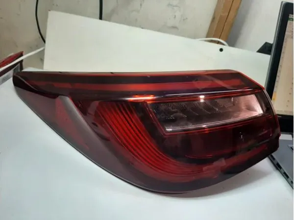 Ліхтар задній правий, внутрішній 265505NA1A Nissan/Infiniti