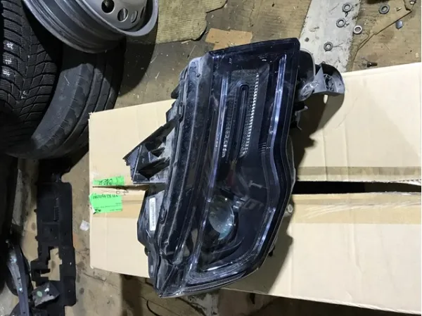 Фара права 68266650AE Chrysler