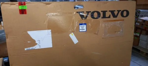 Скло передніх дверей, правою 32244871 Volvo