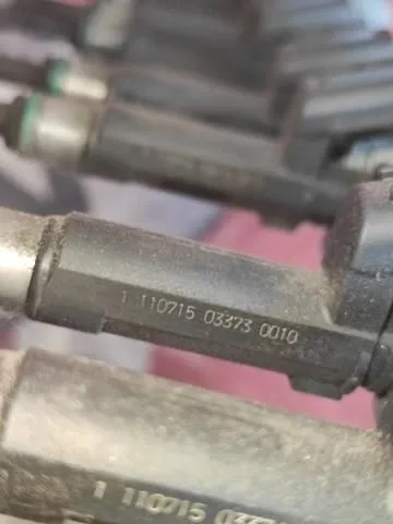 Паливні форсунки 166001KT0A Renault (RVI)