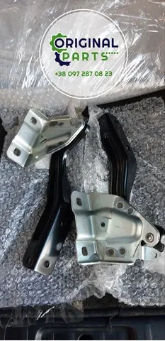 Петля капота, ліва 654015AA0A Nissan/Infiniti