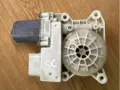 Двигун склопідіймача двері передньої, правої BMW 67627332800