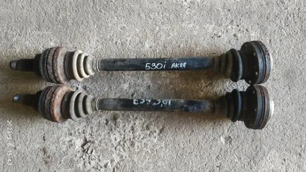 Піввісь задня 33211229141 BMW