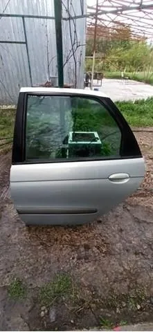 Двері задні, ліві Renault Scenic I