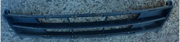 Решітка переднього бампера 865614L500 Hyundai/Kia