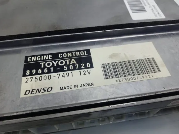 Електронний блок керування двигуном 8966150720 Toyota