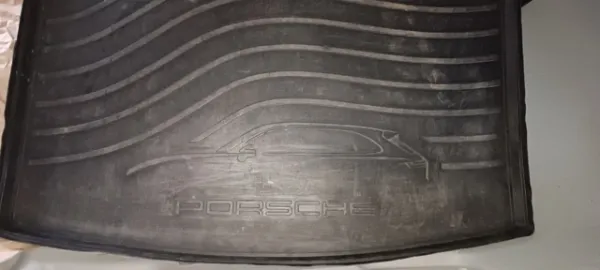  9Y0044001 Porsche
