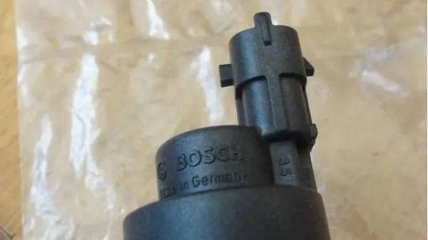 Клапан регулювання тиску, редукційний клапан ПНВТ 0928400675 Bosch
