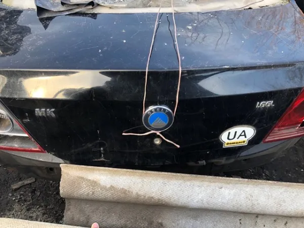 Кришка багажника Geely Mk 