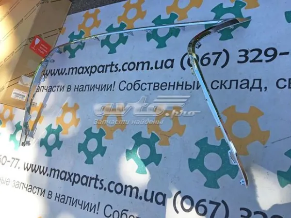 Молдинг решітки радіатора 5271153061 Toyota