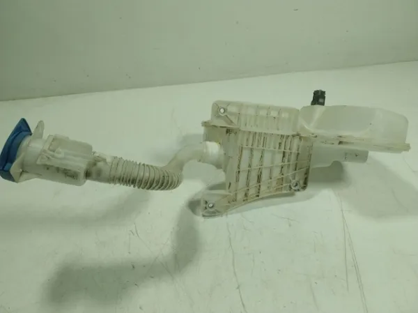 Бачок омивача Audi Q3 F3B