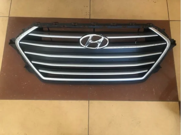 Решітка радіатора 86351F2000 Hyundai/Kia