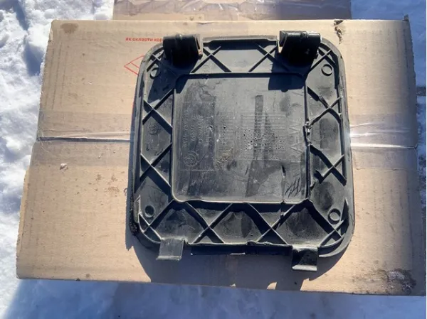 Лючок підкрилка переднього лівого 51717340199 BMW