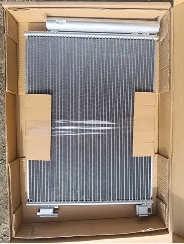 Радіатор кондиціонера 921005RF0A Nissan/Infiniti