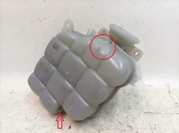 Бачок системи охолодження 9J1121407A VAG