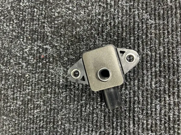 Датчик удару 100527500A Tesla Motors
