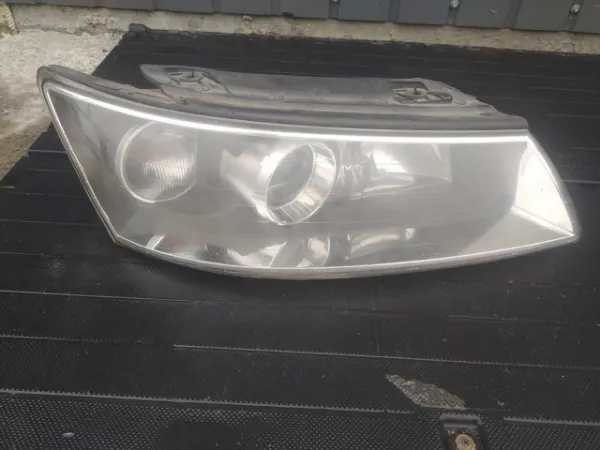 Фара права 921023K110 Hyundai/Kia