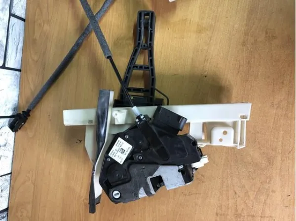  F1EAF26413AA Ford