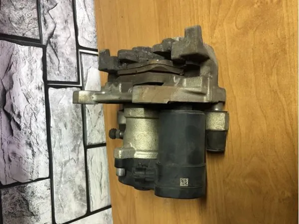  GV612D251A Ford