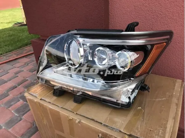 Фара права 8114560G20 Toyota