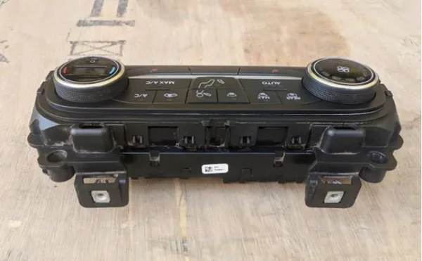 Блок управління кондиціонером LJ6Z19980LB Ford