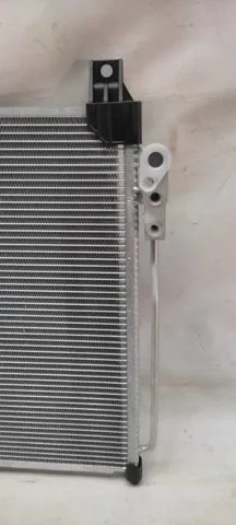 Радіатор кондиціонера 921004GB0A Nissan/Infiniti