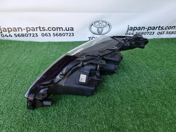 Фара права 8114533D70 Toyota