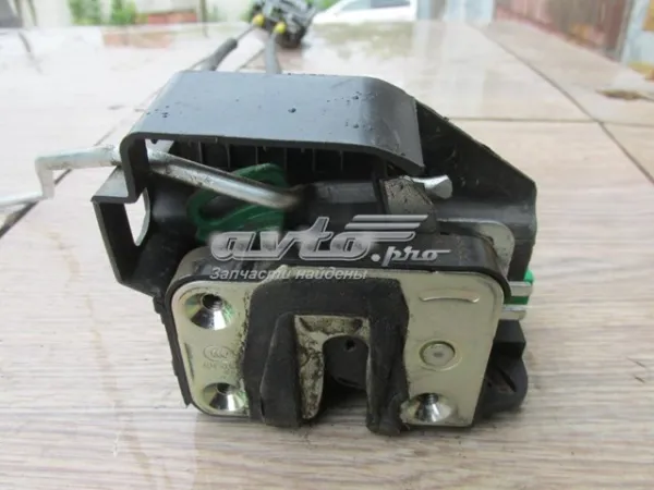 Замок дверки правої передньої 813204Y010 Hyundai/Kia