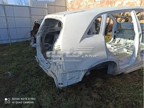 Крило заднє праве 715041UC00 Hyundai/Kia