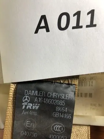 Пасок безпеки задній правий A1648602085 Mercedes