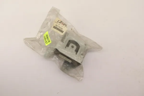  8637A305 Mitsubishi
