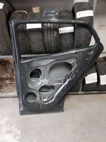Двері задні, праві 77004R2000 Hyundai/Kia