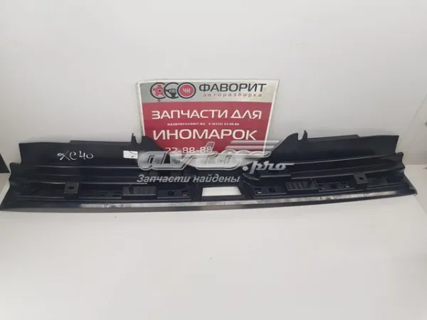 Облицювання задньої панелі багажника 31440884 Volvo